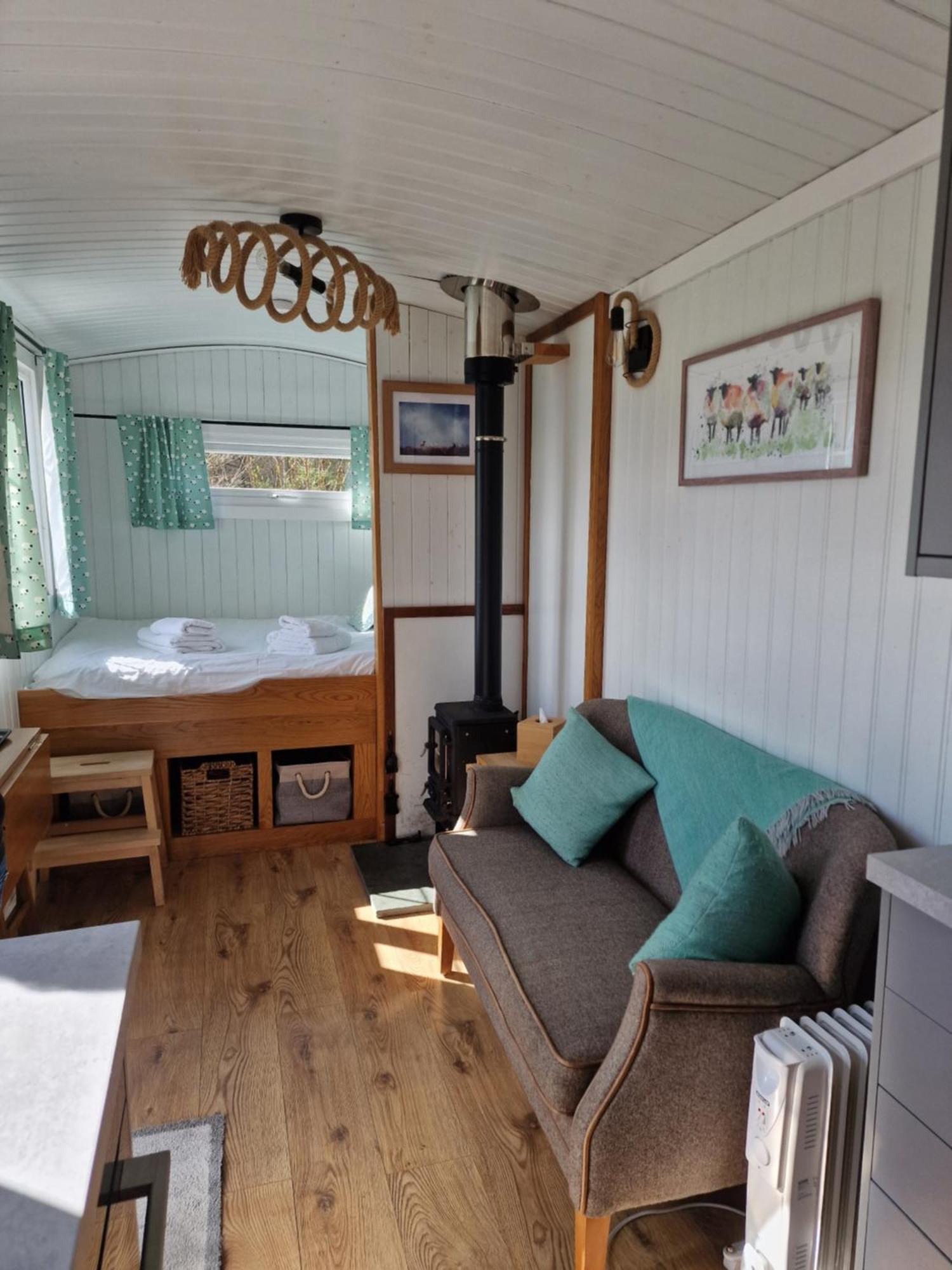 Dalnoid Cottages & Treehouses Nr Glenshee المظهر الخارجي الصورة
