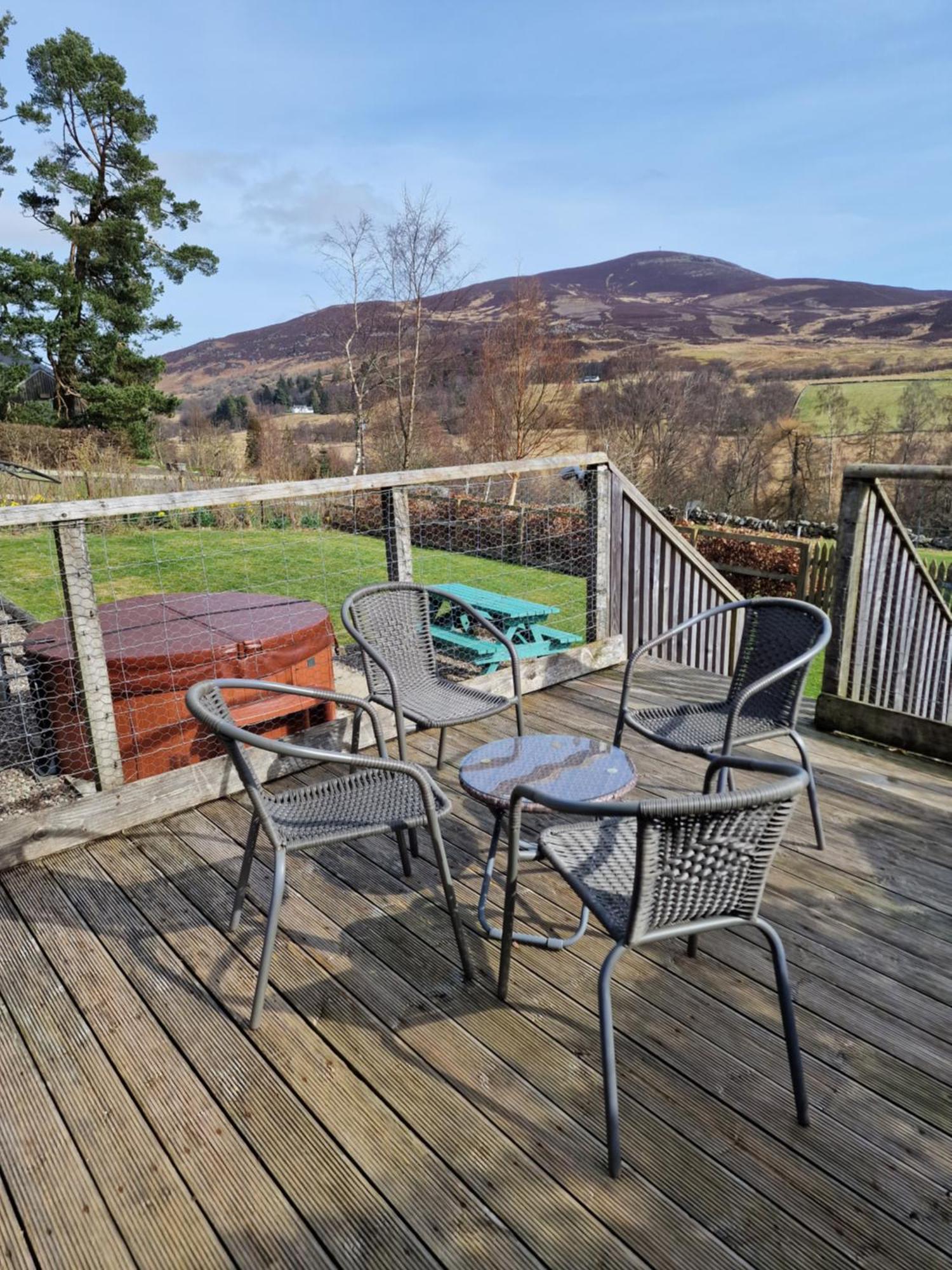 Dalnoid Cottages & Treehouses Nr Glenshee المظهر الخارجي الصورة