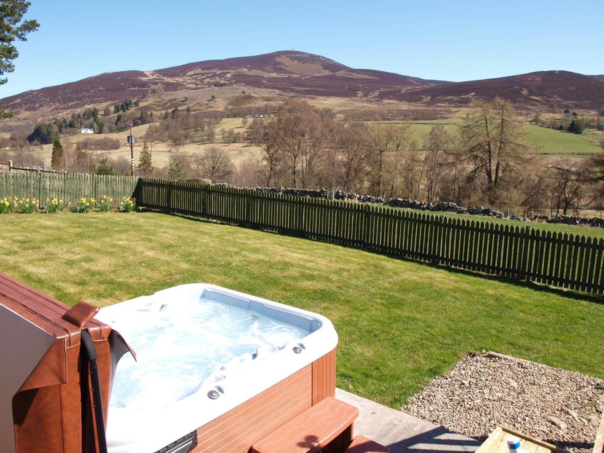 Dalnoid Cottages & Treehouses Nr Glenshee المظهر الخارجي الصورة