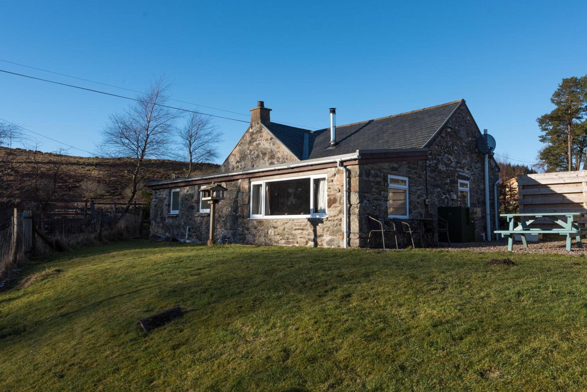 Dalnoid Cottages & Treehouses Nr Glenshee المظهر الخارجي الصورة