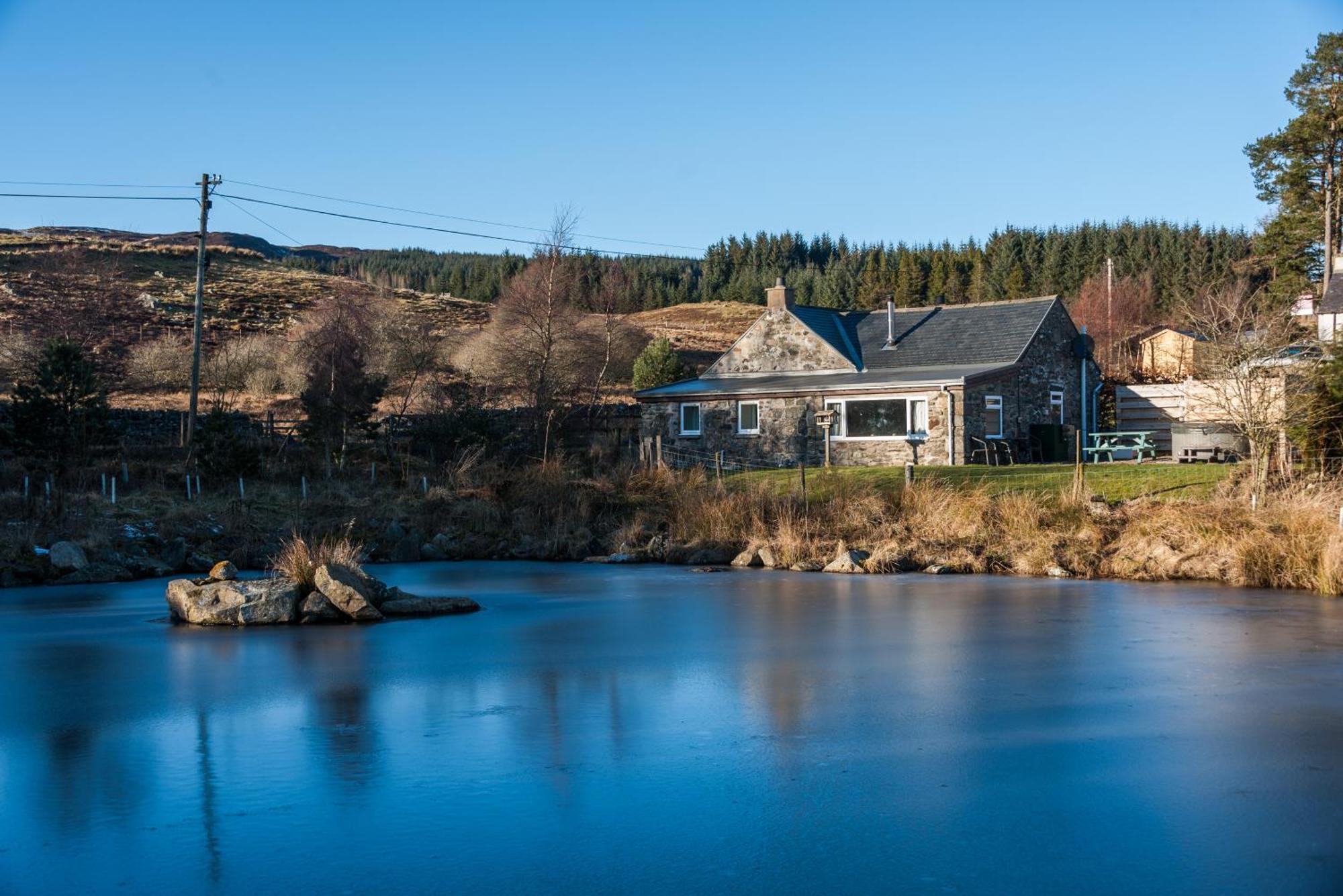 Dalnoid Cottages & Treehouses Nr Glenshee المظهر الخارجي الصورة
