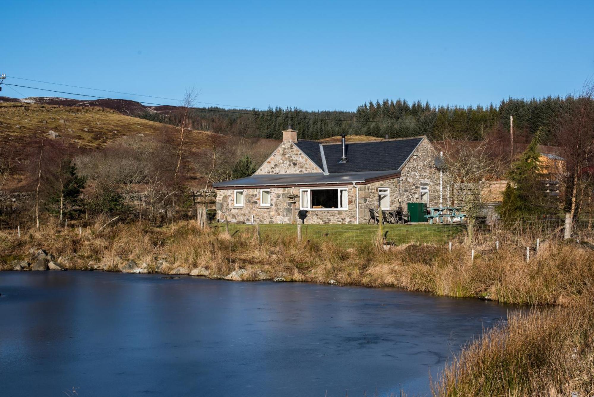 Dalnoid Cottages & Treehouses Nr Glenshee المظهر الخارجي الصورة
